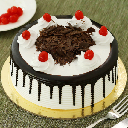 Black Forest Cake: Gifts for New Year