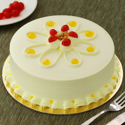 Butterscotch Cake: Designer Cakes 