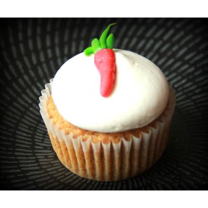 Carrot Cupcakes 6 Pcs: Bestseller Cakes