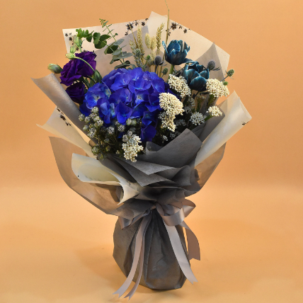 Charismatic Mixed Flowers Bouquet: Same Day Delivery Gifts