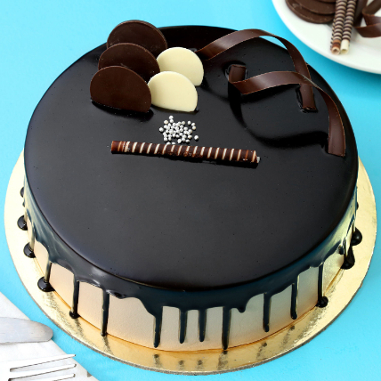 Chocolate Cream Cake: 