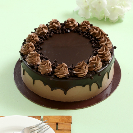 Cream Drop Chocolate Cake: Birthday Cake 