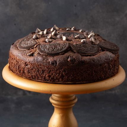 Delectable Oreo Chocolate Cake: 