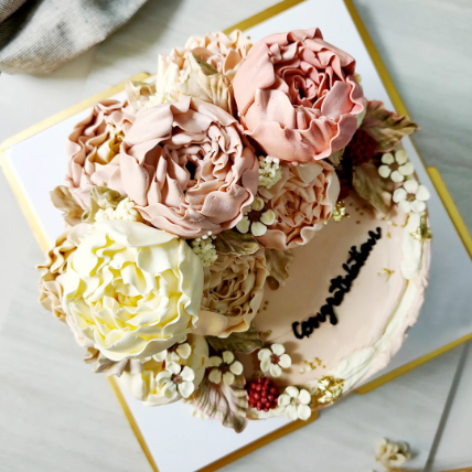 Lanie Flower Cake: 