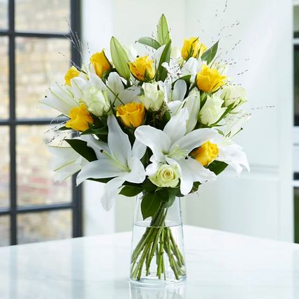 Lovely Lilies And Yellow Roses: Lilies 