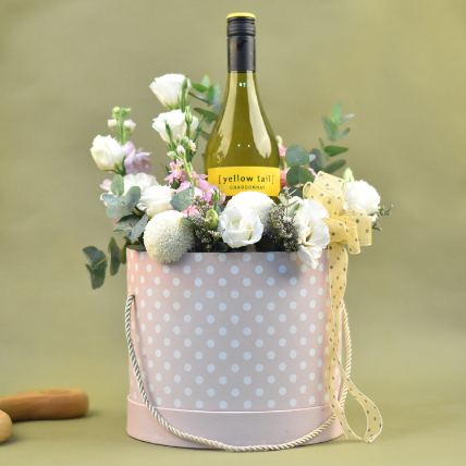 Mixed Flowers & White Wine Pink Box: Combos Gift