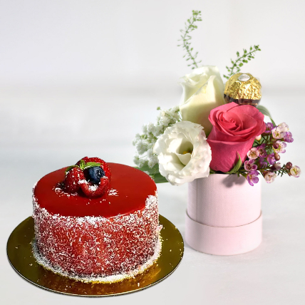 Pink Roses With Rocher With Mini Mousse Cake: 
