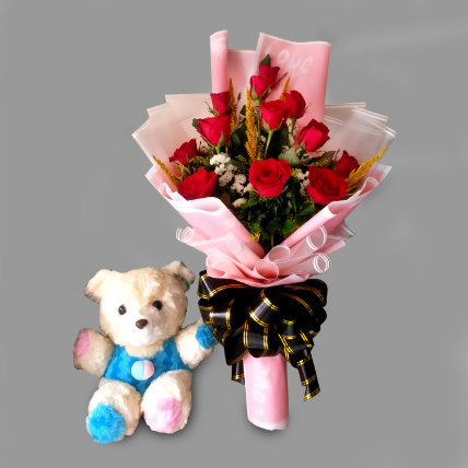 Red Roses Bouquet And Teddy Bear: 