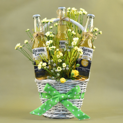 Yellow Pom & Beer Basket: New Year Gifts 