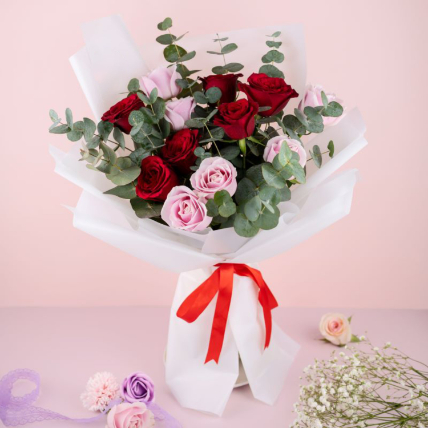 Lovely Mixed Roses Bouquet 6 Stems: 