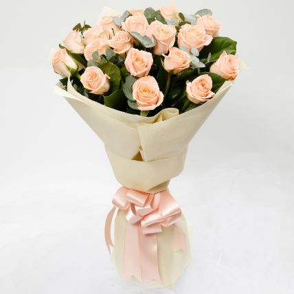 Bouquet Of 6 Peach Roses