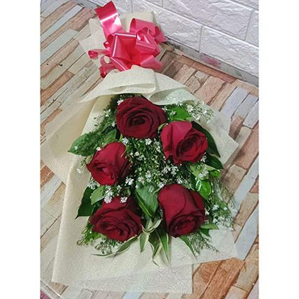 Elegant Bouquet Of Imported Roses